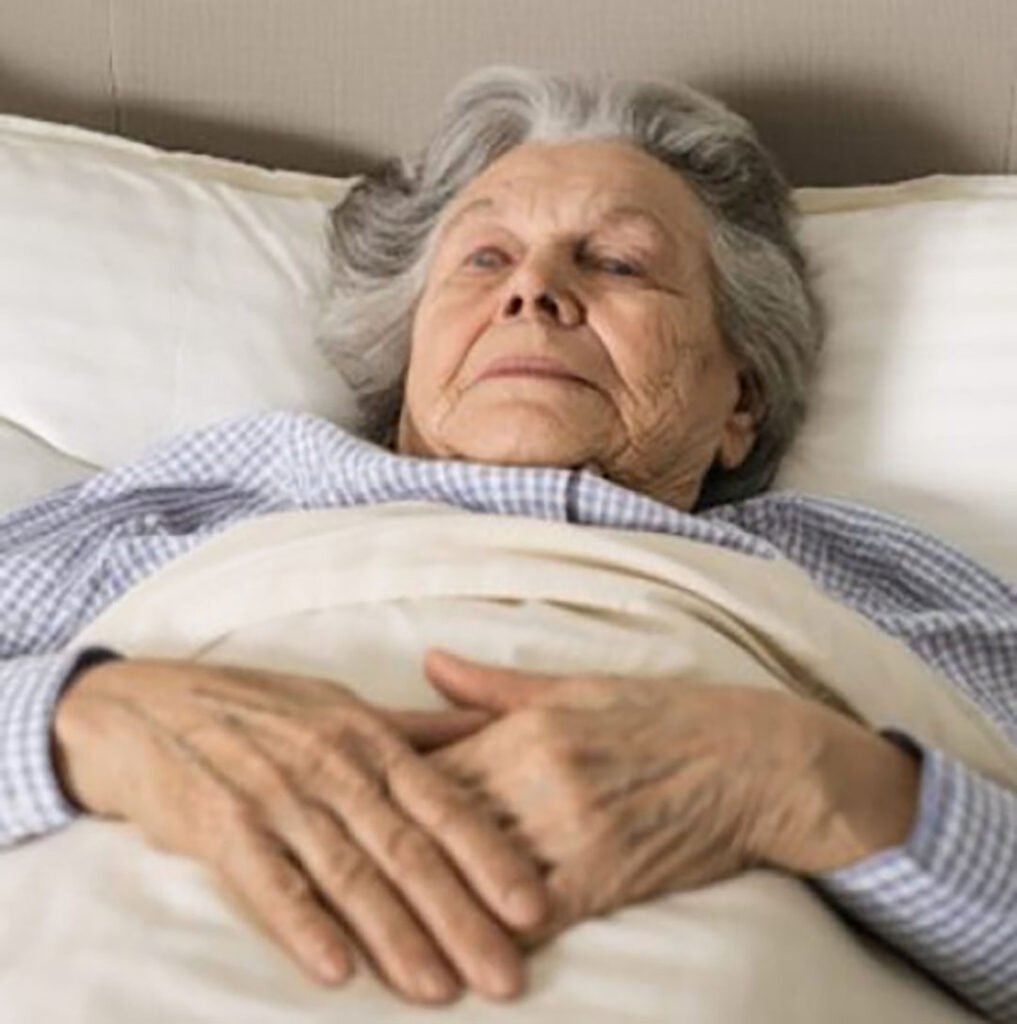 Les neuroscientifiques ont identifié une « heure d’or » pour le sommeil après 60 ans — et ce n’est pas celle à laquelle vous pensez