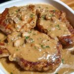 Côtelettes de porc à la mode étouffée